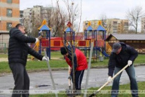 Рябиновая аллея появилась в сквере у мемориального комплекса "Памятник партизанам"