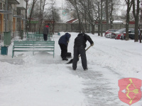 В связи со сложившимися погодными условиями приглашаем пинчан принять участие в уборке снега на внутридворовых территориях